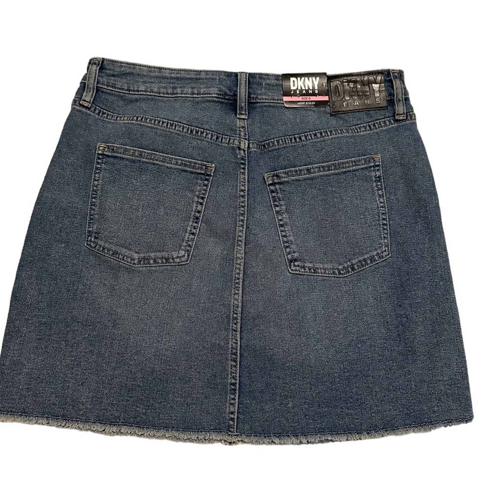 NWT DKNY Women's Mini Denim Skirt Size 6 - Picture 2 of 4